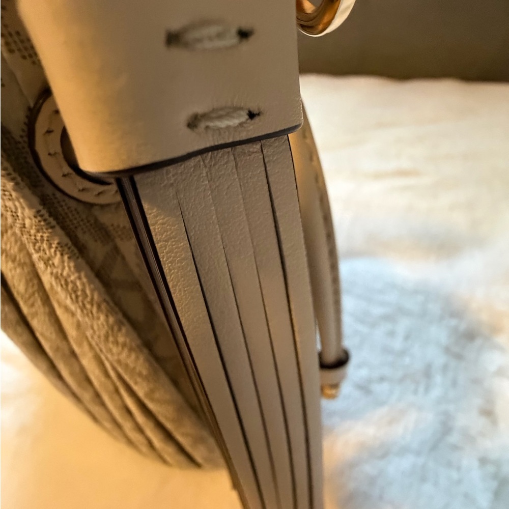 MICHAEL Michael Kors Willa pleated tote Bag with wallet - Picture 12 of 14